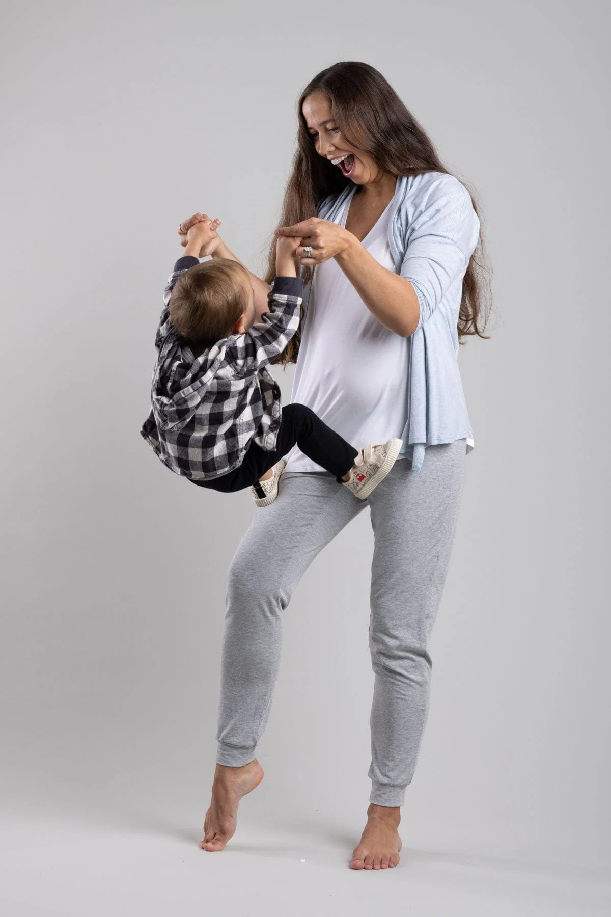 Annie Nursing Cardigan - Image 3